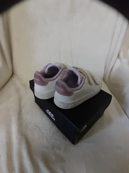 Sapatilhas adidas e skechers tamanho 25