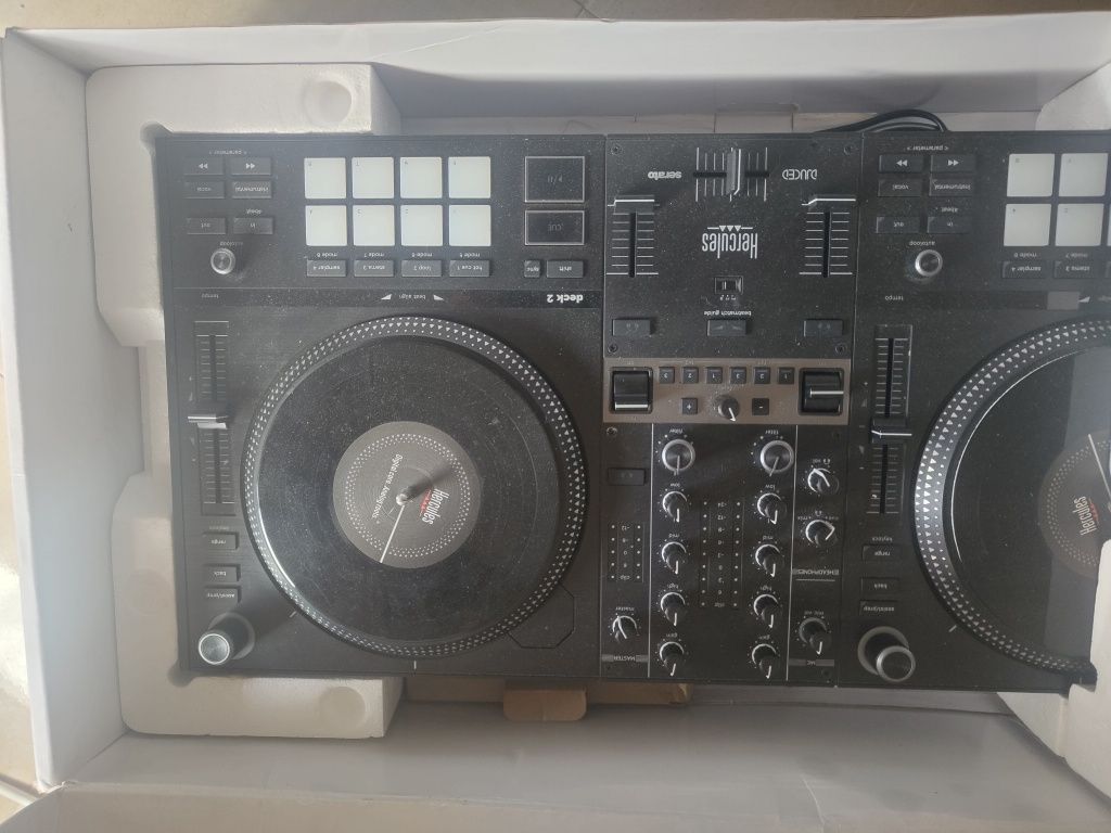 Hércules DJ Control Impulse T7