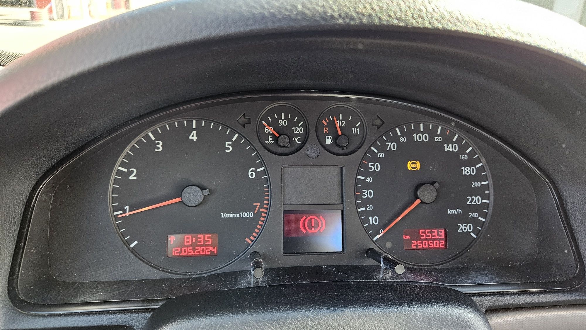 Audi a4 b5 1.6 100 km