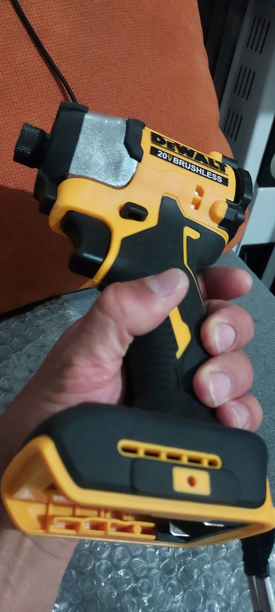 Aparafusadora DeWalt nova