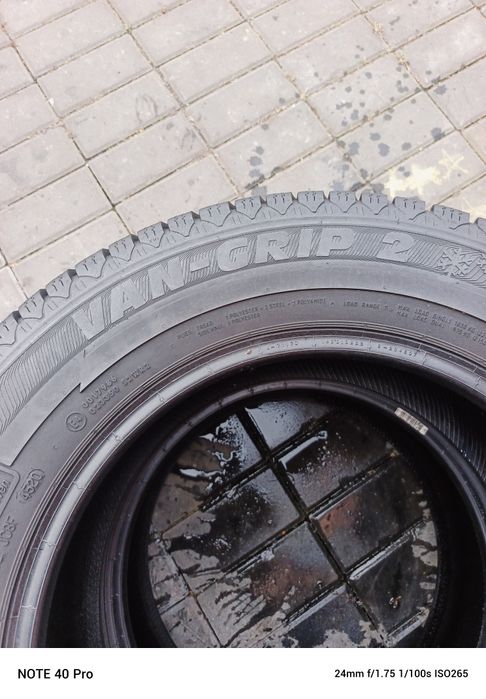 Opony 215/65/16c Semperit van-Grip 2