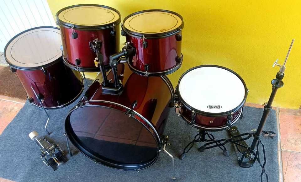 Bateria acústica Stagg