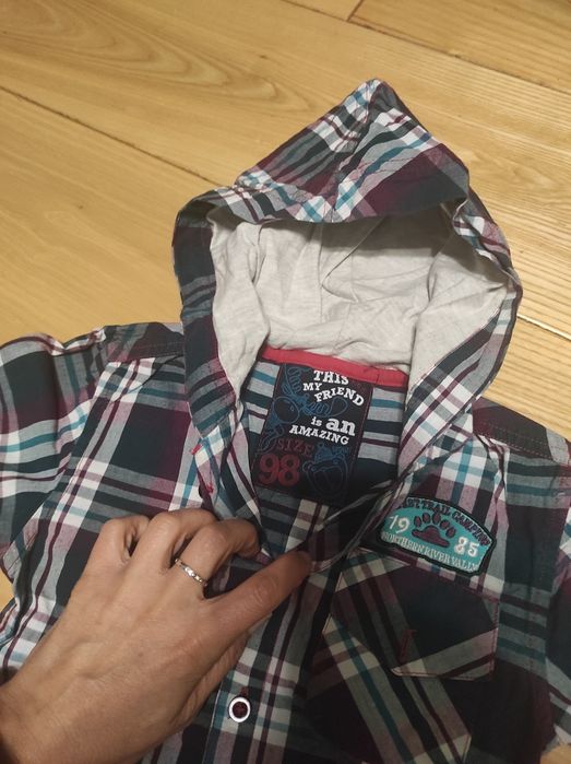 Koszula w kratkę z kapturem 5-10-15