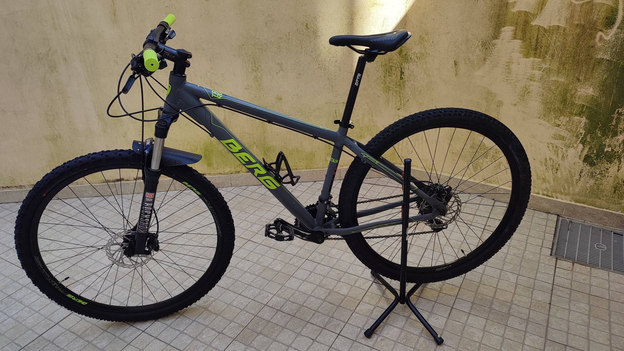 Bicicleta Berg trailrock 40