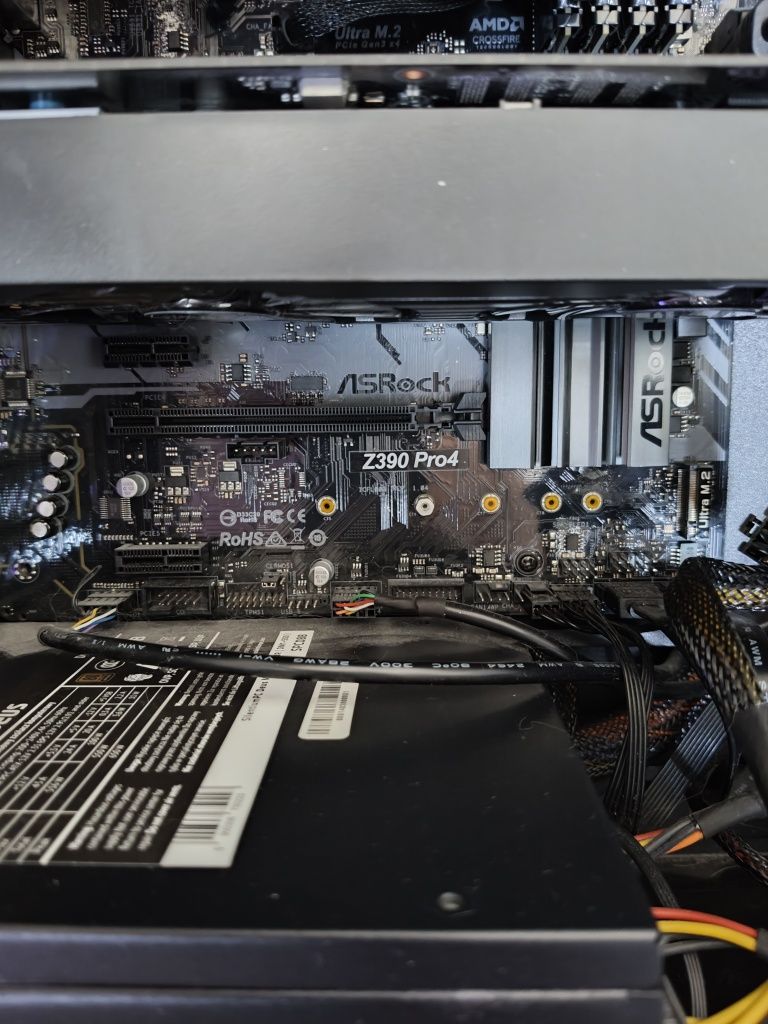 Komputer intel i5-8400 2.8Ghz / gtx 1060 6 gb / 16GB ram / SSD 1TB