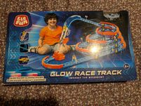 Elefun Świecący tor wyścigowy 645 cm Glow Race Track Duży