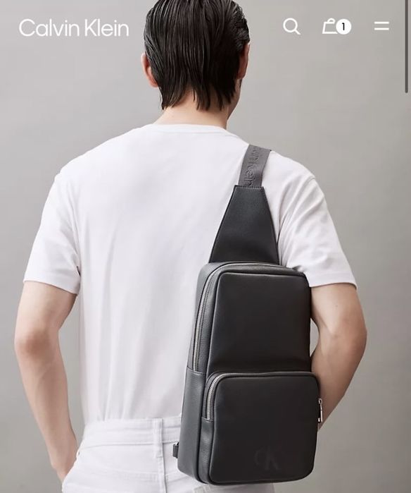 Сумка-слінг Calvin Klein