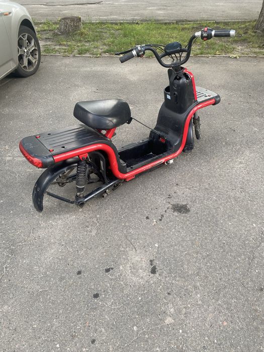 Електроскутер рама вилка маятник сидіння кермо