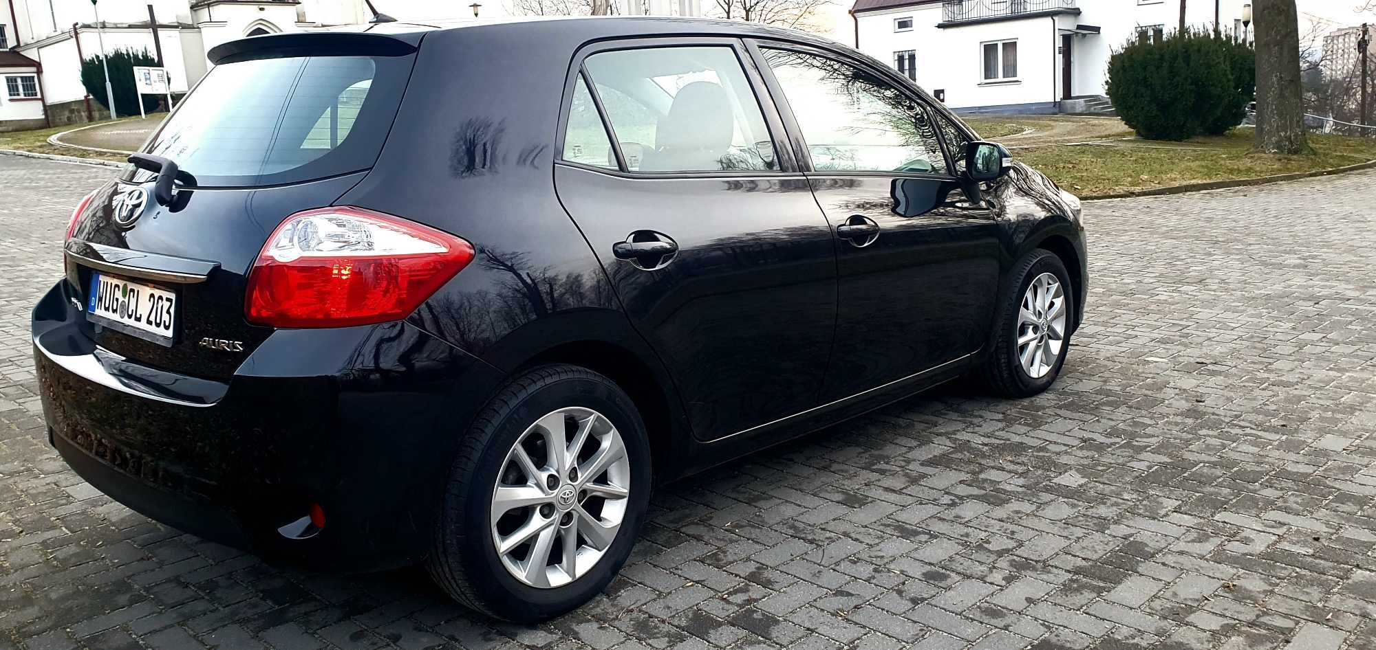 Toyota Auris 1.6 plus gaz piękna bez korozji Niemcy