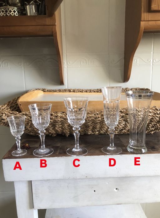 Copos de vidro elegantes