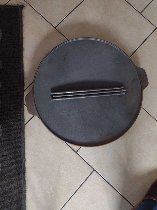 Patelnia ogniskowa, żeliwna, stabilna 8,5 kg!