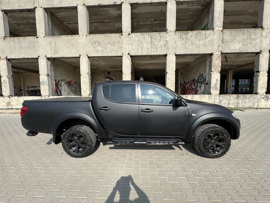 Пікап Mitsubishi L200
