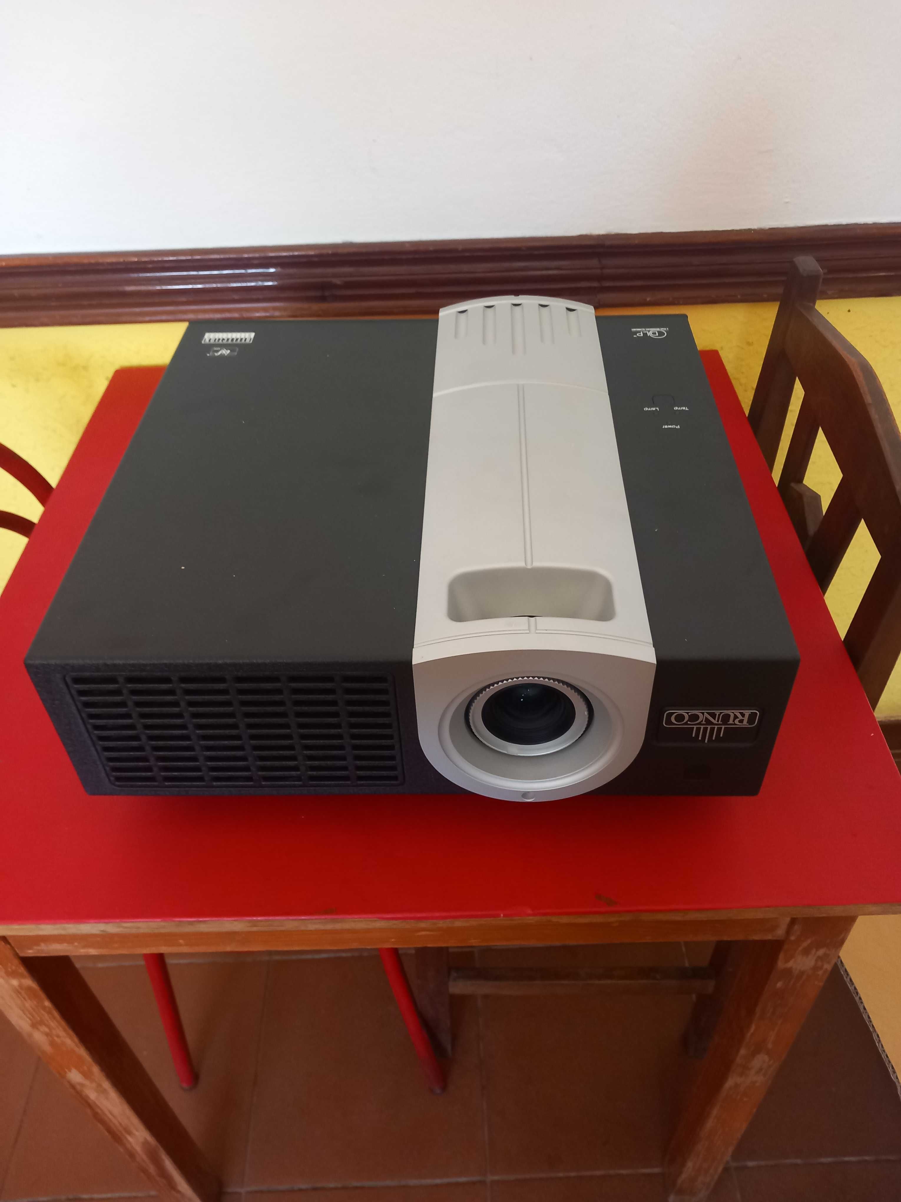 Projetor video runco cl-610