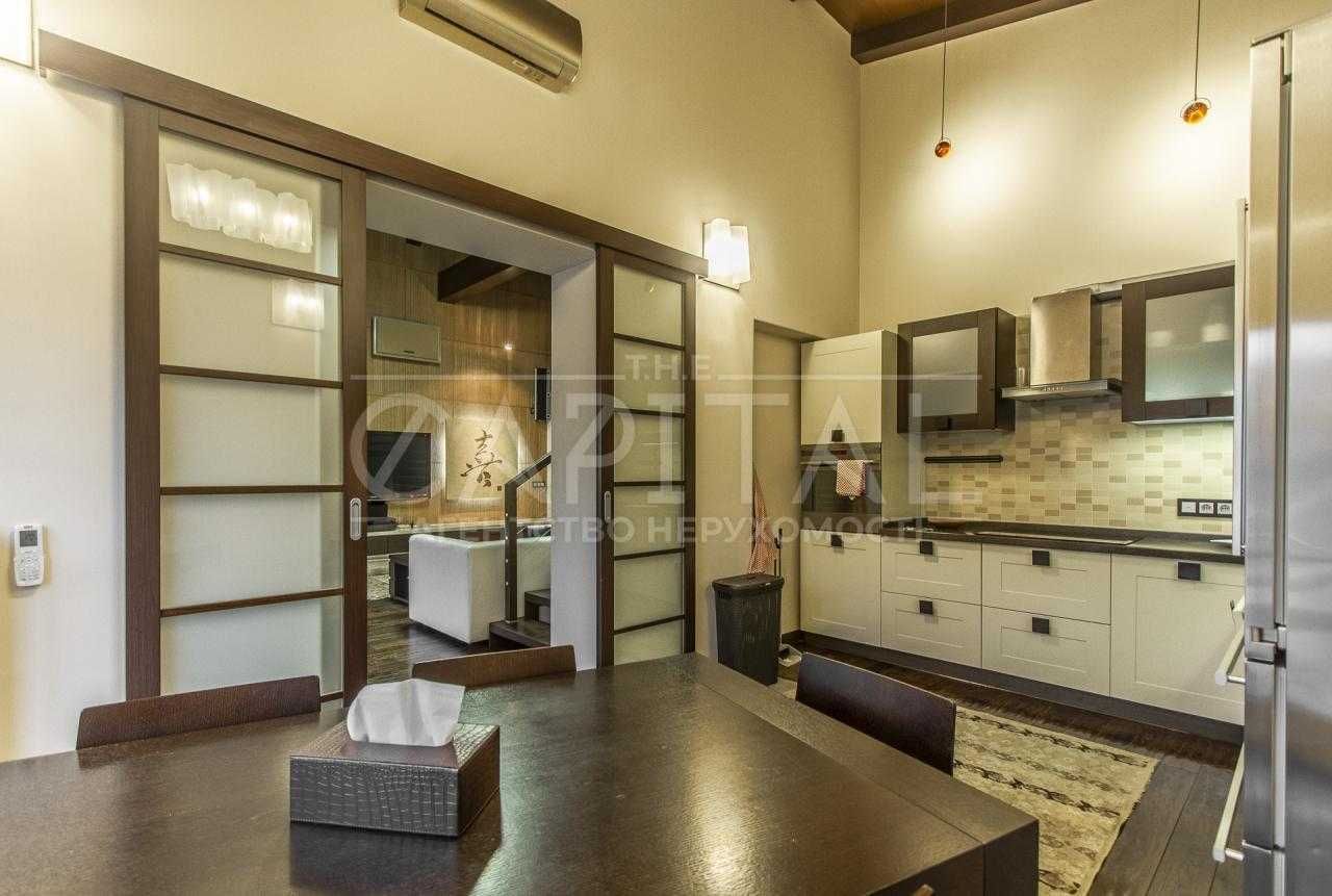 Японський пентхаус 230 м² з каміном, паркінгом і кінотеатром (Поділ)