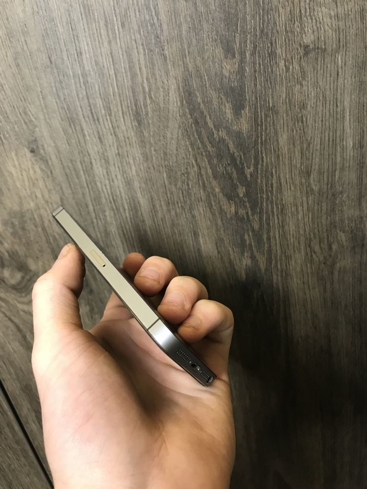Iphone 5c/5s Space gray отличое состяоние /все работает /комплект/