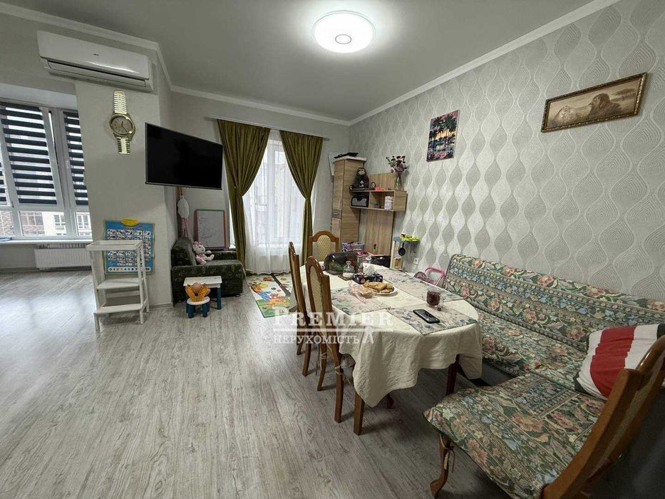 Продам 2 кімнатну квартиру площею 94 кв.м. з ремонтом у моря