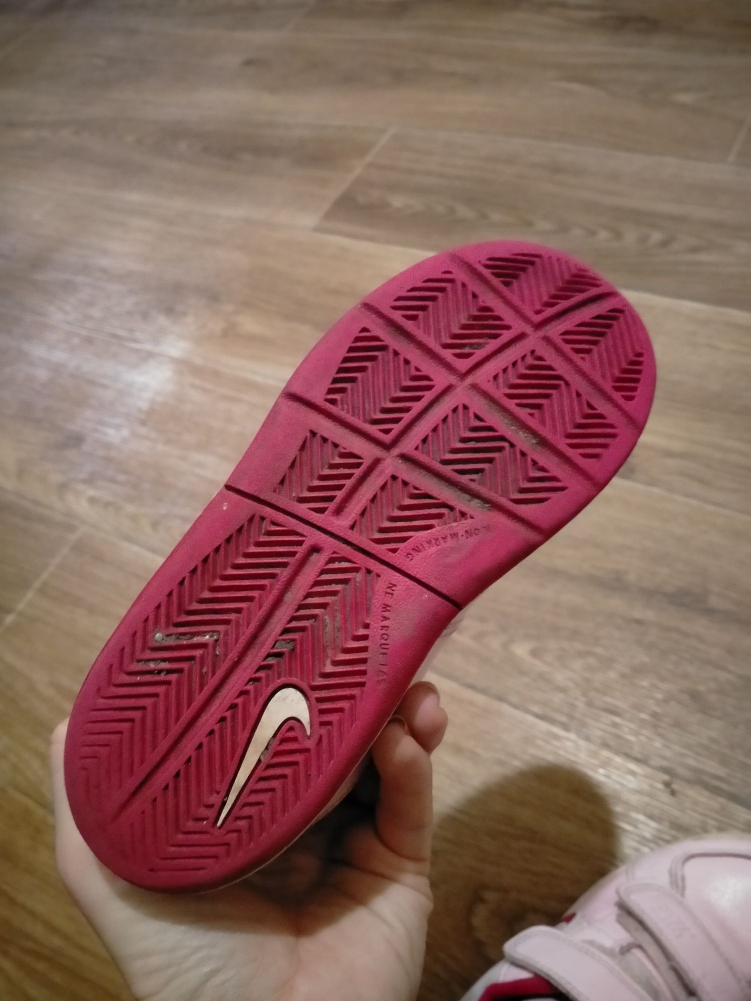 Кажаные розовые кросовки кеды Nike. Оригинал.