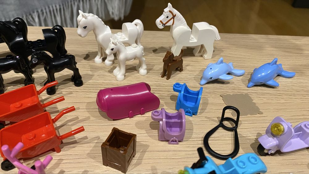 Lego Friends konie rowery skutery itd