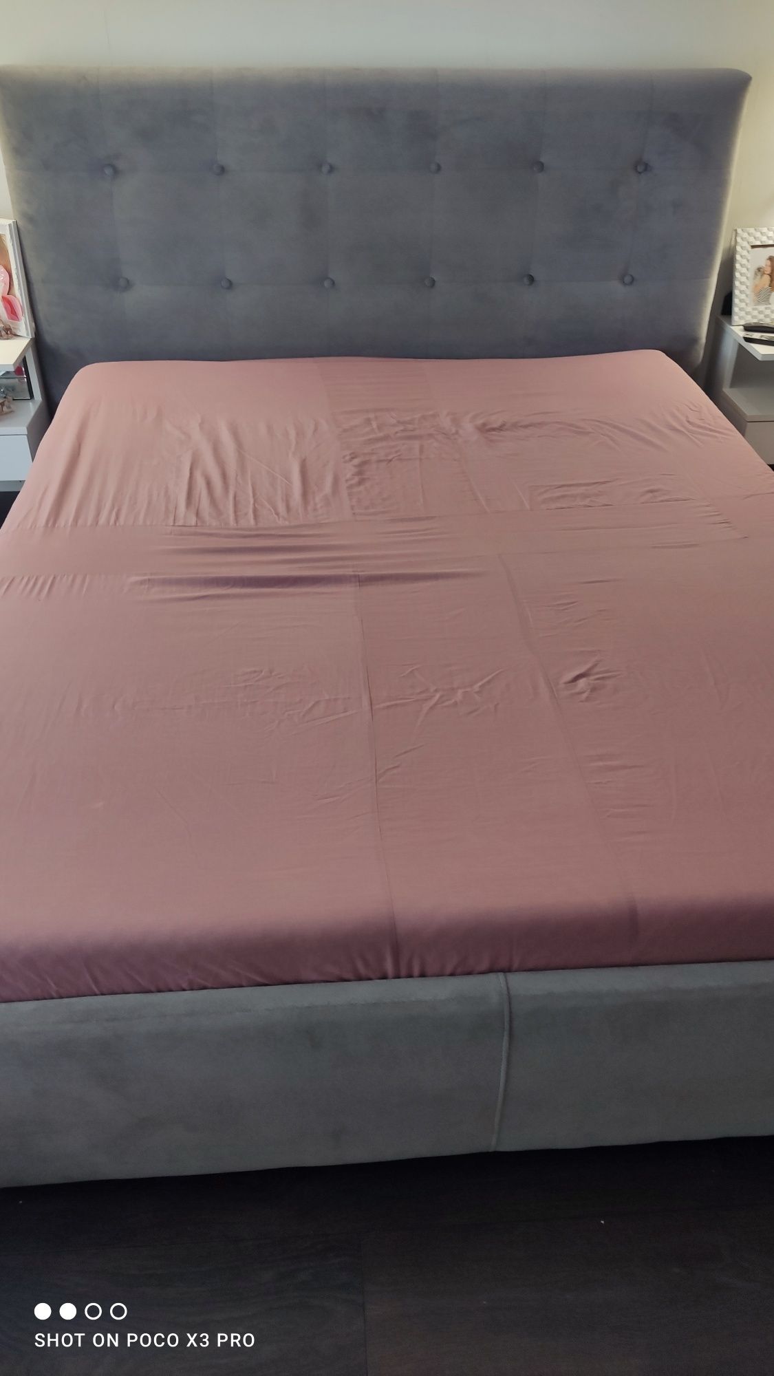Super łóżko tapicerowane jak nowe  165/220