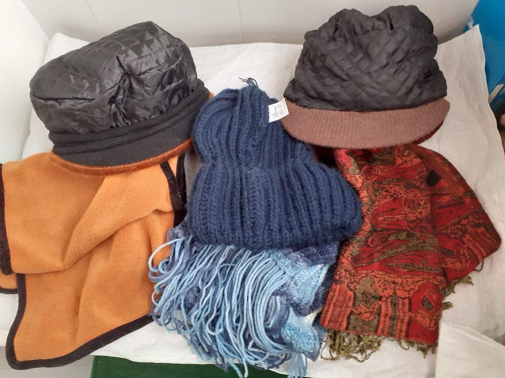 Комплекты  шапка плюс шарф цена за комплект.