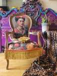 Luksusowе krzesło Frida Kahlo antycznе po  przeprojektowaniu