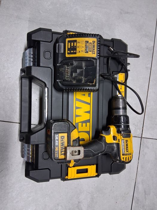 Wiertarko - wkrętarka Dewalt 14,4V + AKU 3.0Ah + ładowarka + walizka