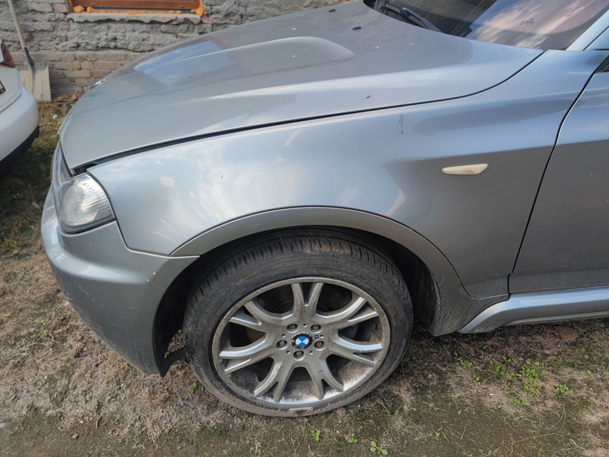 Przód kompletny maska pas przedni lampy Xenon skrętny BMW X3 e8 a08