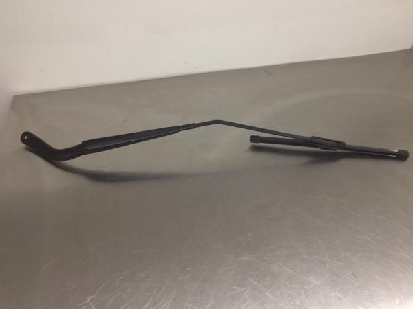 Haste / braço de escova limpa vidros frente esquerda SMART ForFour (45