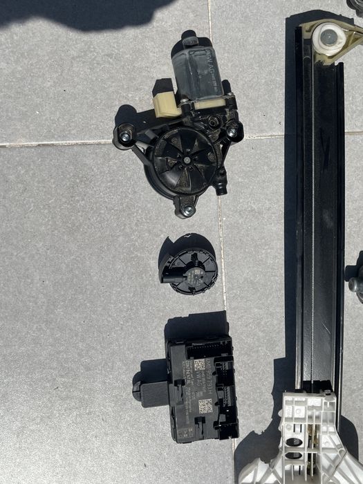 Стеклоподъемник Ауди а4 б9