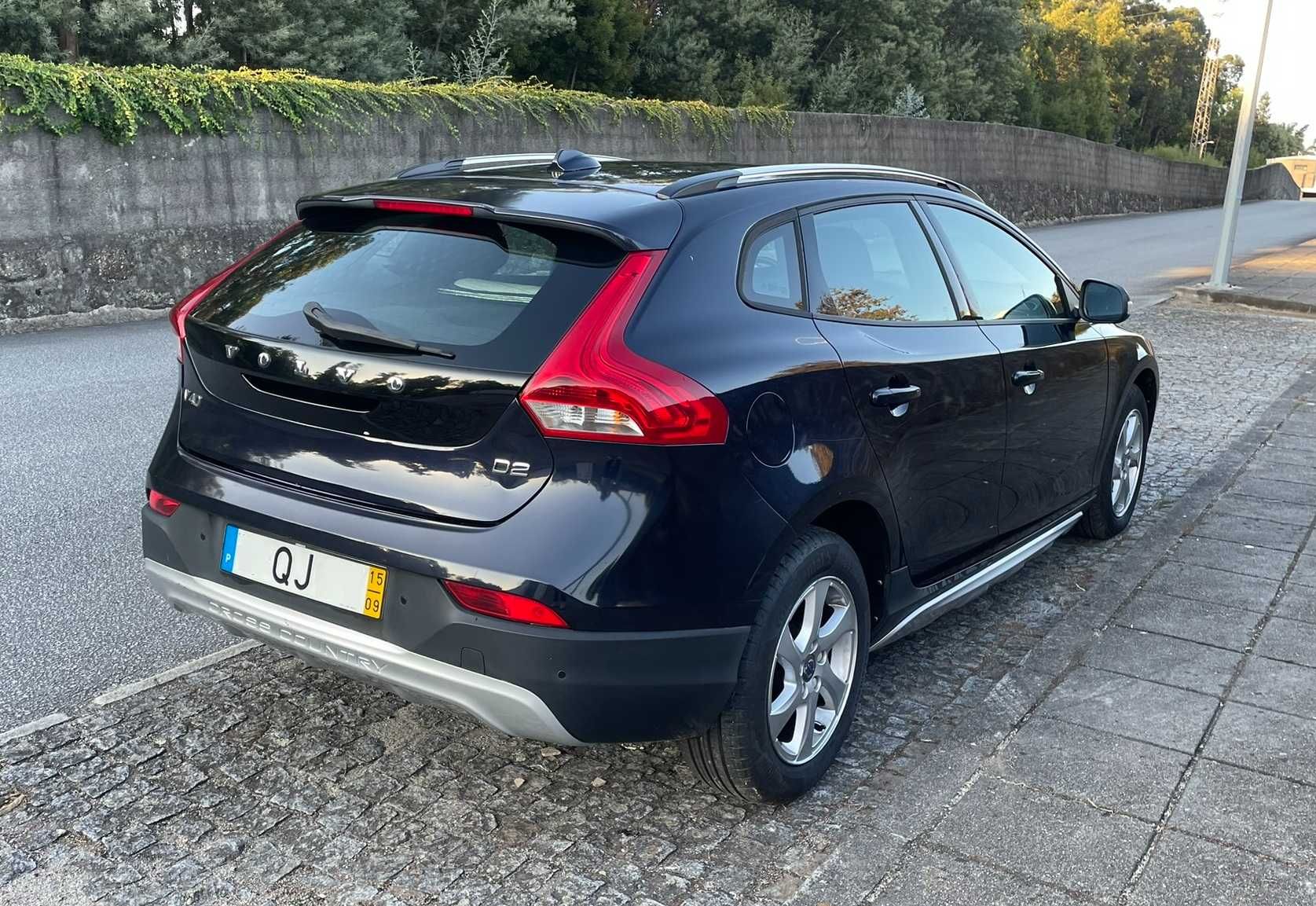 Volvo V40 Cross Country D2 Auto 111100km