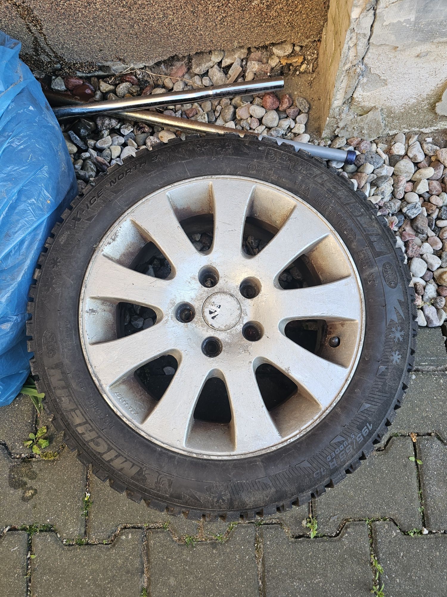 Felgi koła Skoda 7JX15H2 ET40