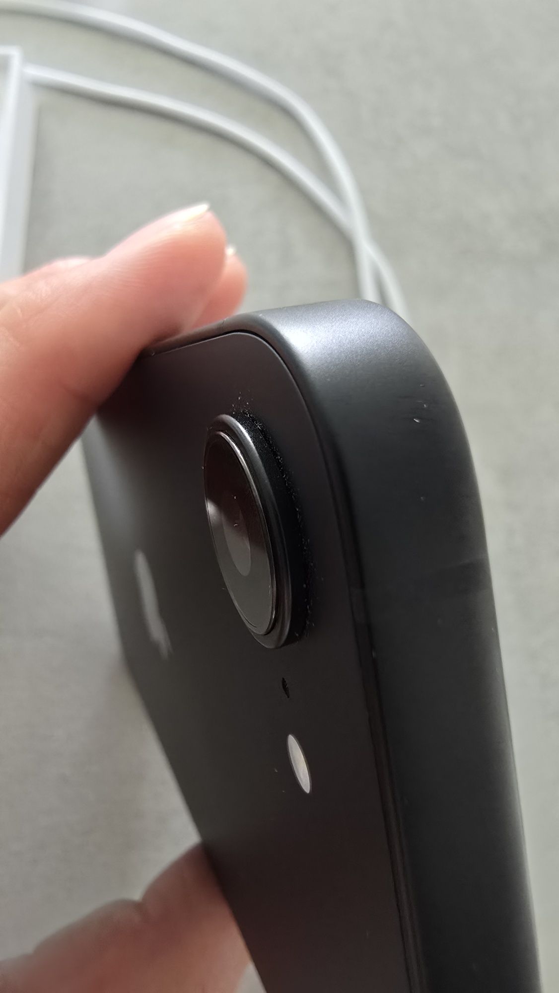iPhone 16e na gwarancji