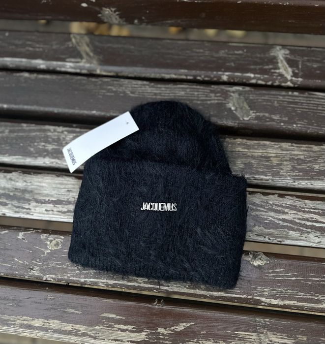 Шапка ангора jacquemus