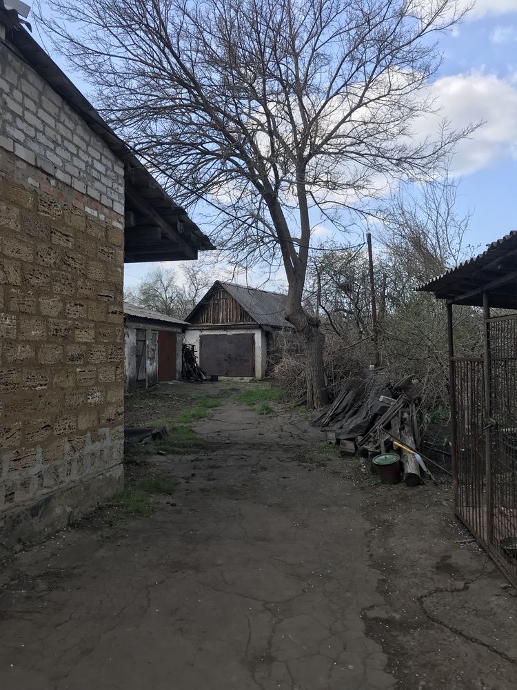 Продам котедж 1/4 будинку 17квартал