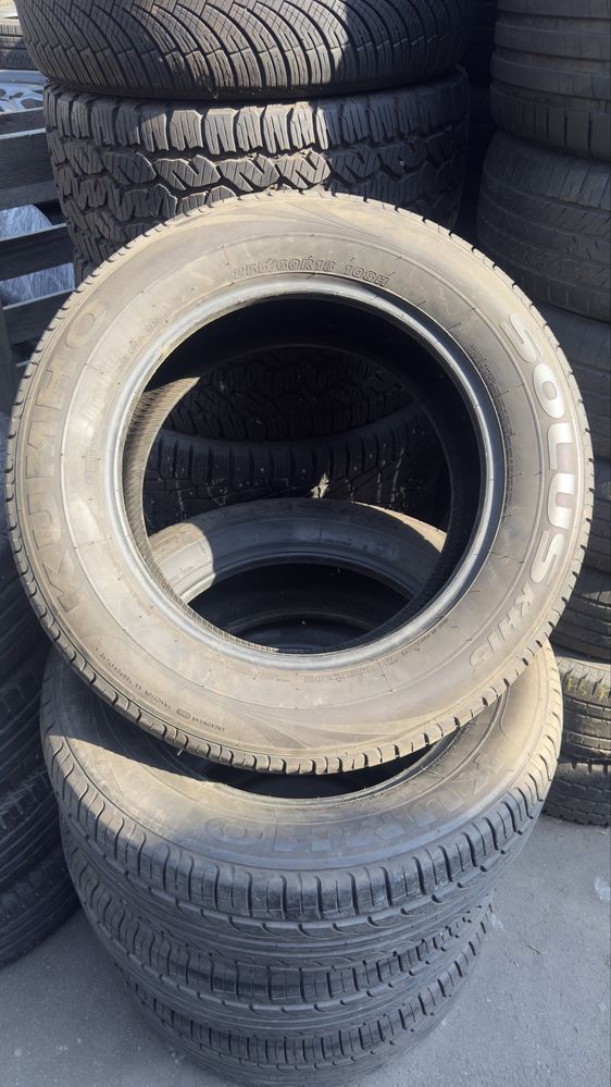 255/60/18 Kumho Solus