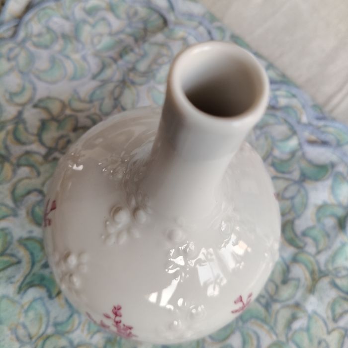 Wazon Wallendorf, różowe róże, stan idealny