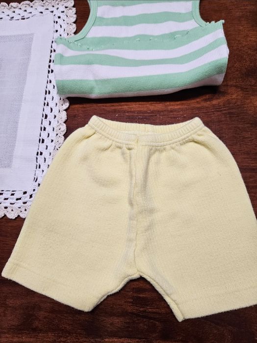 2 conjuntos (Calções e camisola alças) 12-18meses - Mo - como novos

C