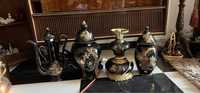 Conjunto decoração composto por candeeiro em loiça e metal, jarro e potes