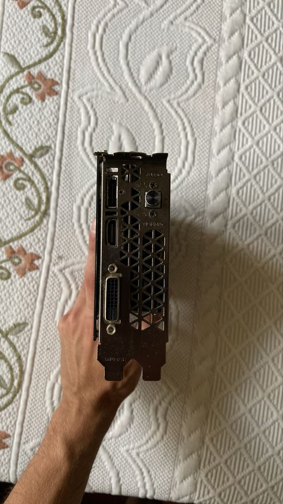 Placa grafica Gtx1050ti colorful IGame