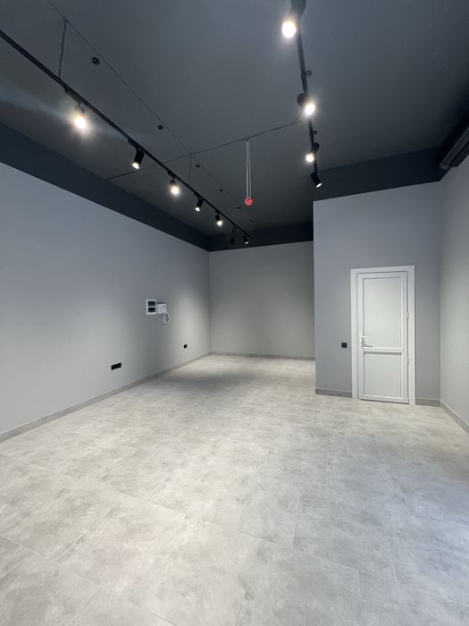 Оренда фасадного приміщення з ремонтом в новобудові ЖК Династія