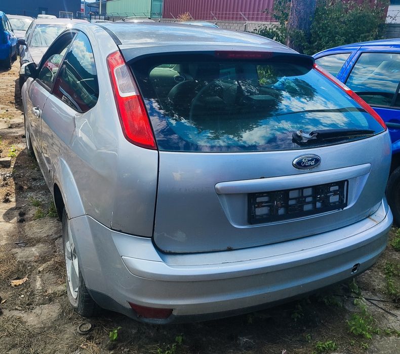 Ford Focus MK2 maska