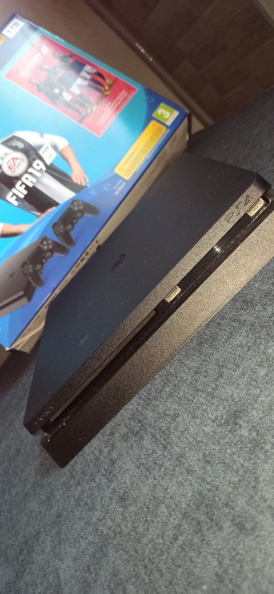 Konsola Ps4, 1TB