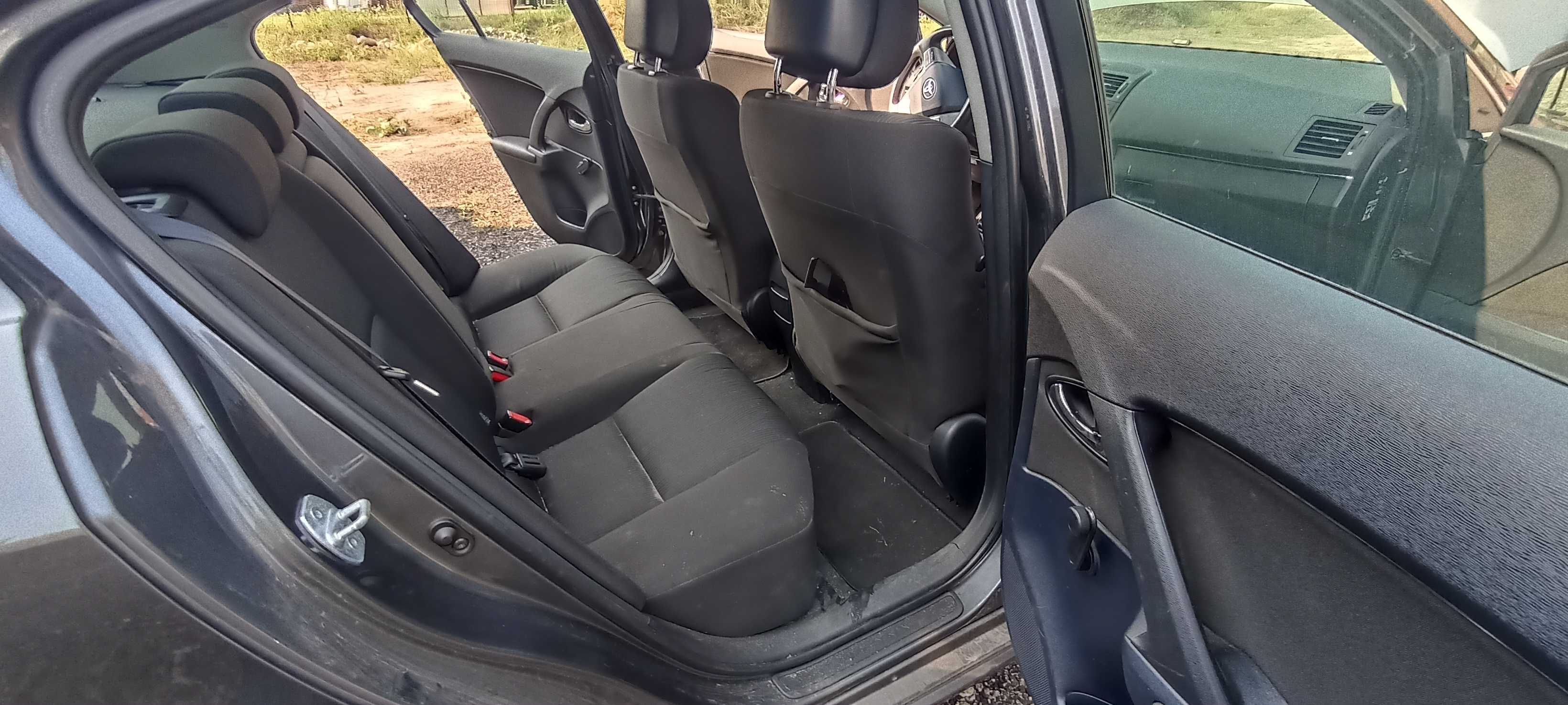 fotel foele kanapa toyota avensis t27 lak 1g3