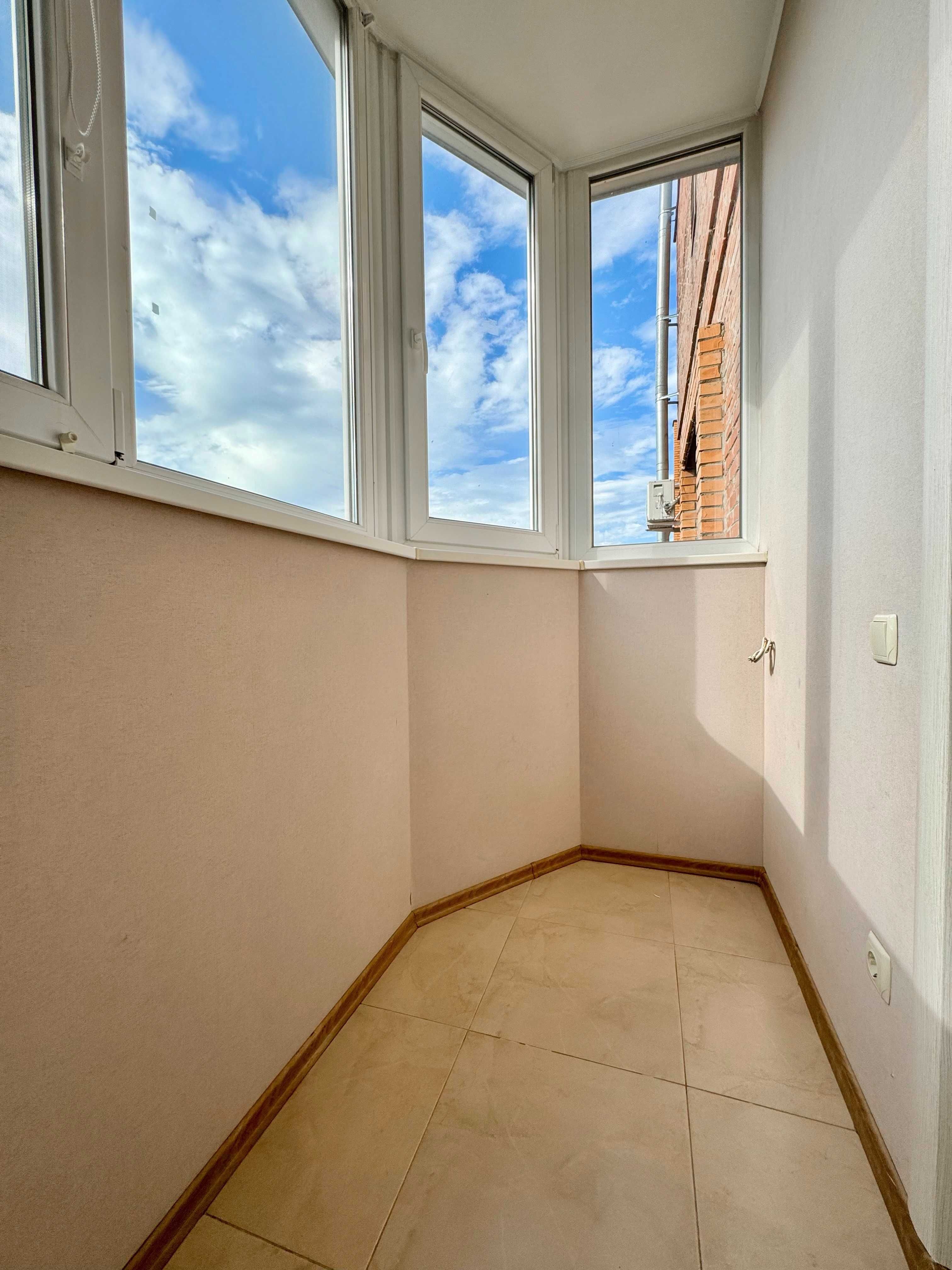 ApartPoltavaСВІТЛІ апарт.80м2 ,ОКРЕМІ кімн, НОВОБУДОВА.Центр.ЧЕК банк.