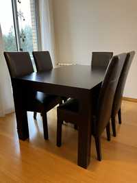 Mesa de jantar em madeira extensível com 6 cadeiras