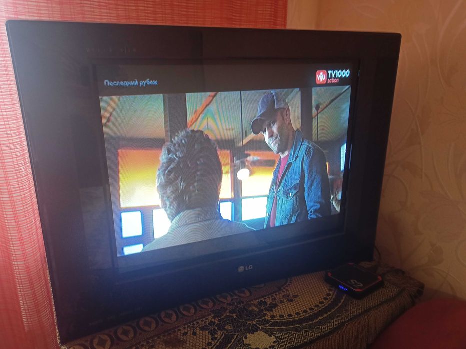 Продаю телевізор LG 29FU1RNX , 29 дюймів, є HDMI , 100 герц