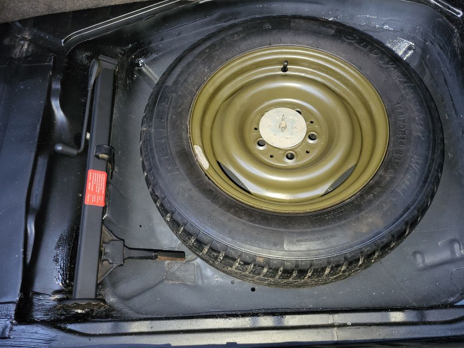 Mercedes. 123  Muzeum Old Cars Cypress Green