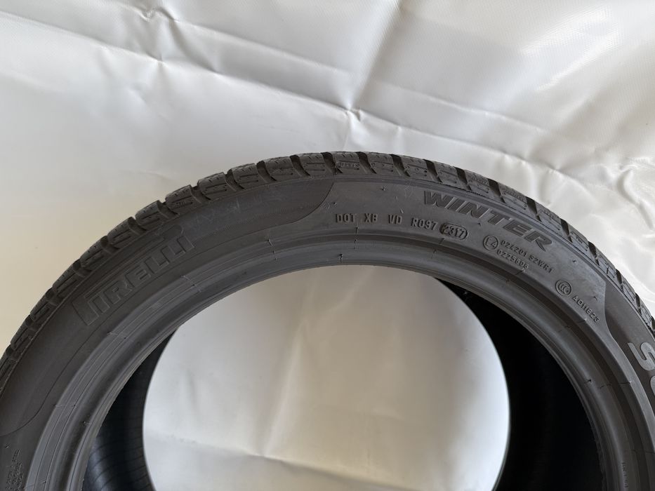 245/40/18 Pirelli Sottozero 3 Winter 97V 2017R (18)