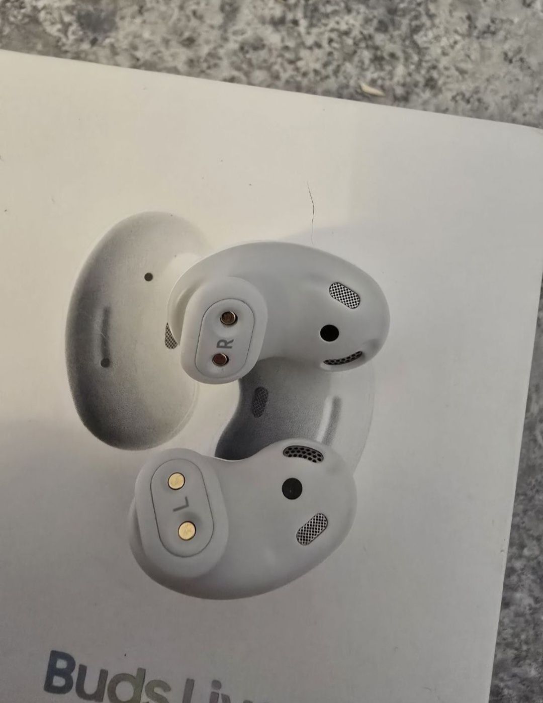 Samsung Galaxy buds live