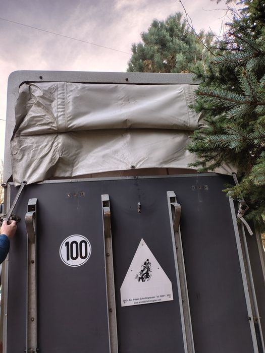 Przyczepa na dwa konie SCHMIDT